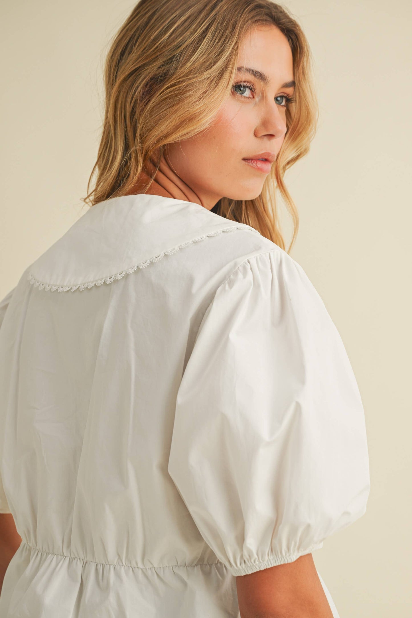 IT4249 PUFF SLEEVES OVERSIZED COLLAR TOP BLOUSE