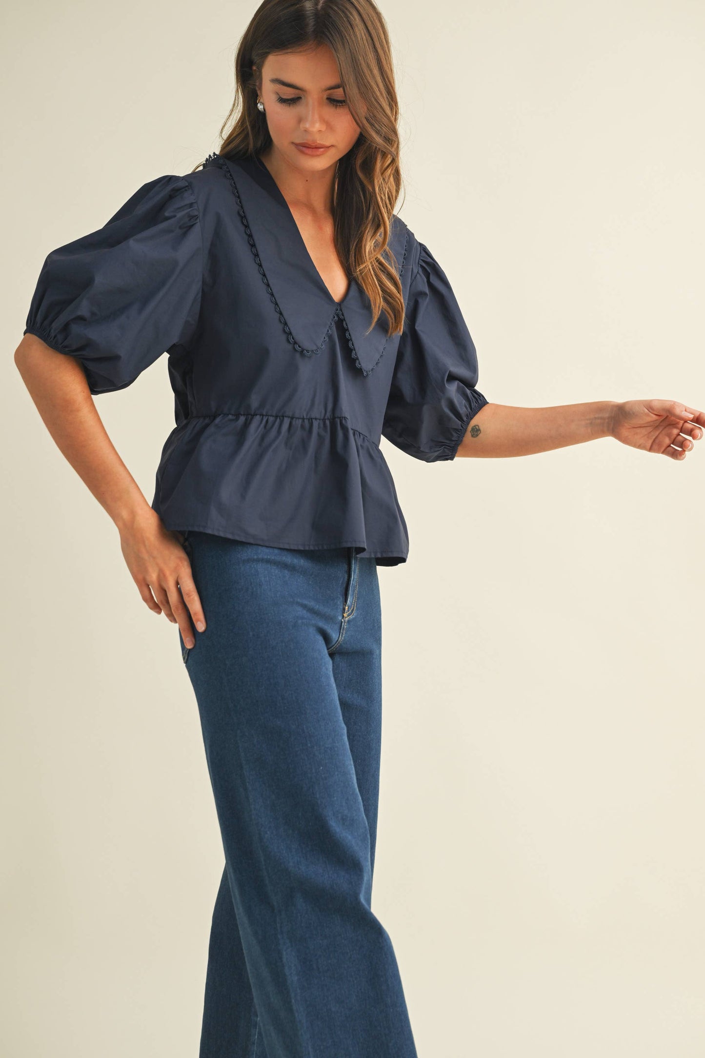 IT4249 PUFF SLEEVES OVERSIZED COLLAR TOP BLOUSE