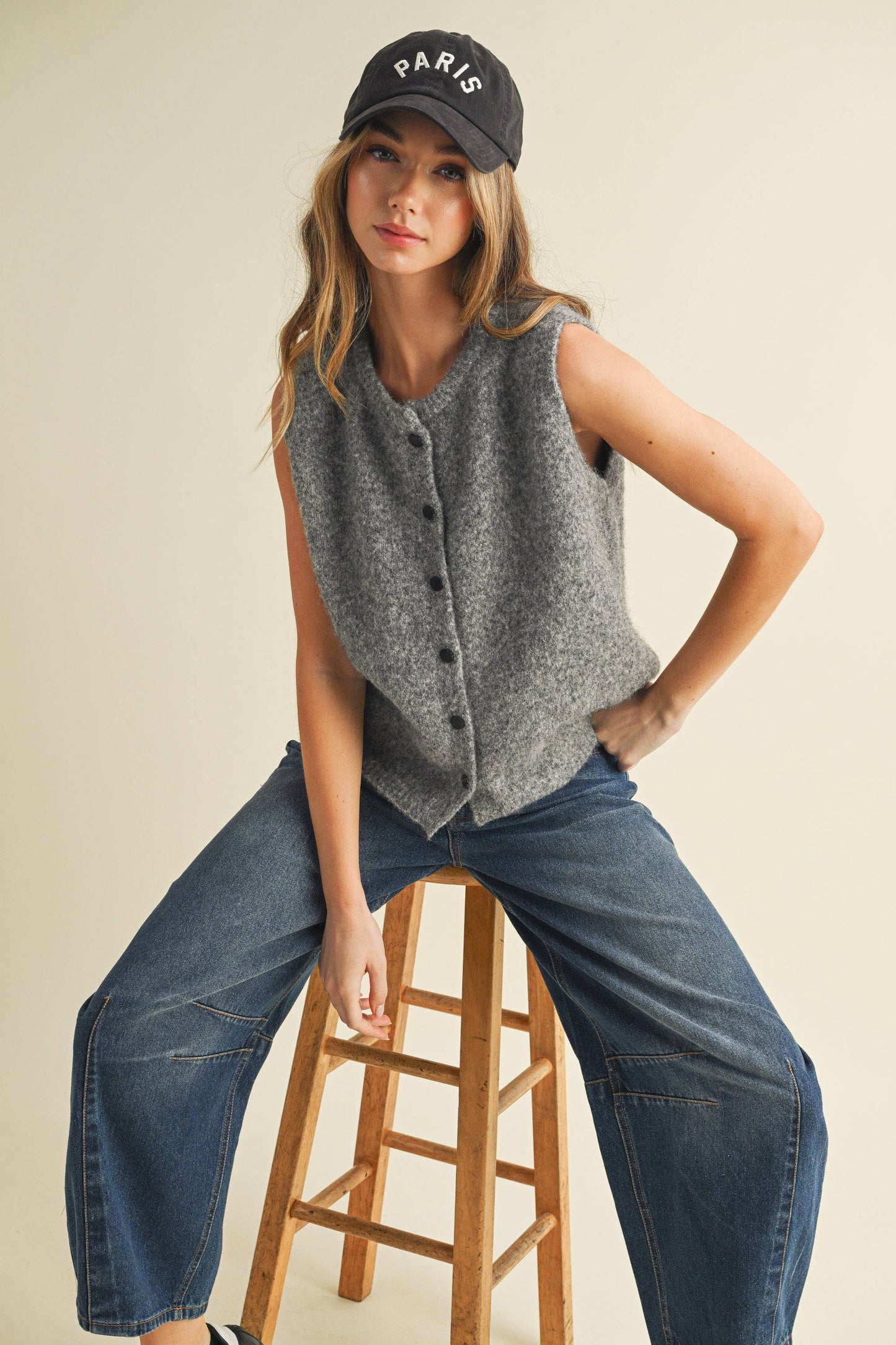 IT4191 BUTTON SLEEVELESS TOP