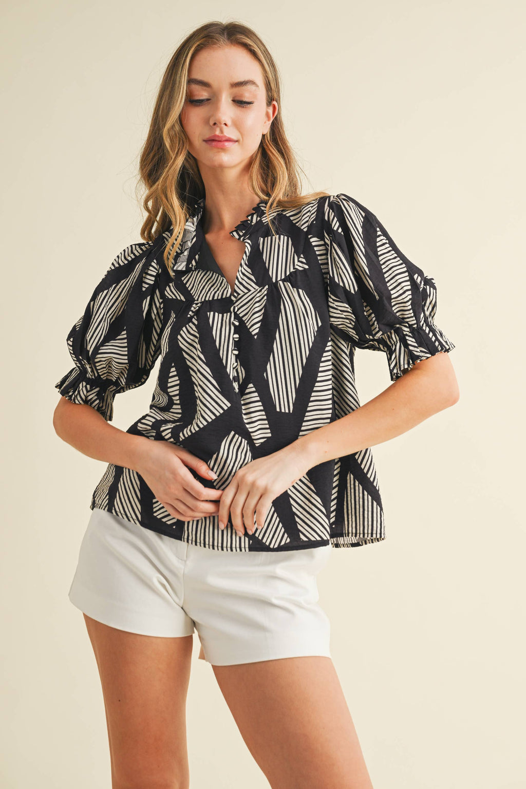 Geometric Stripes Print Puff Sleeve Blouse