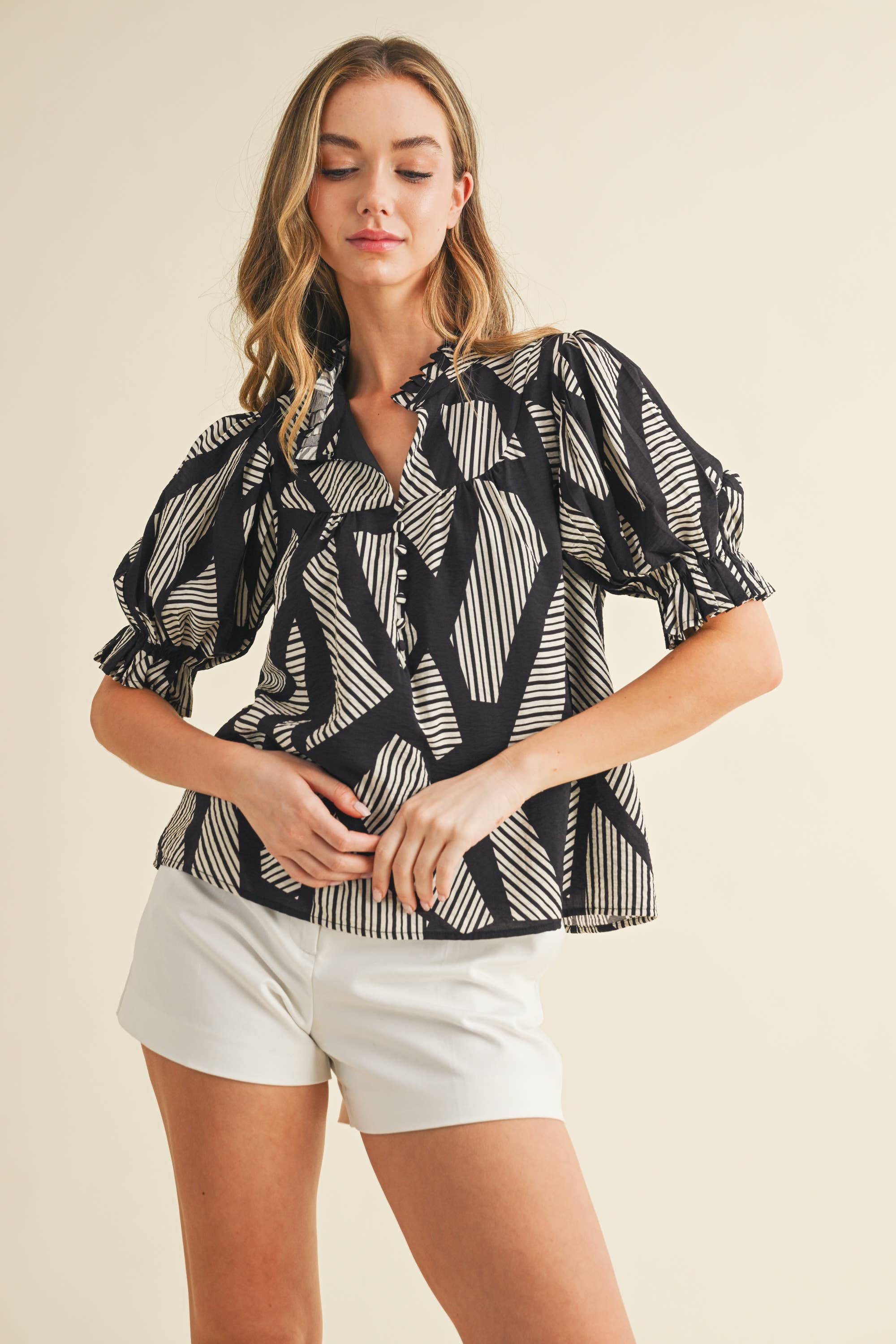 Geometric Stripes Print Puff Sleeve Blouse