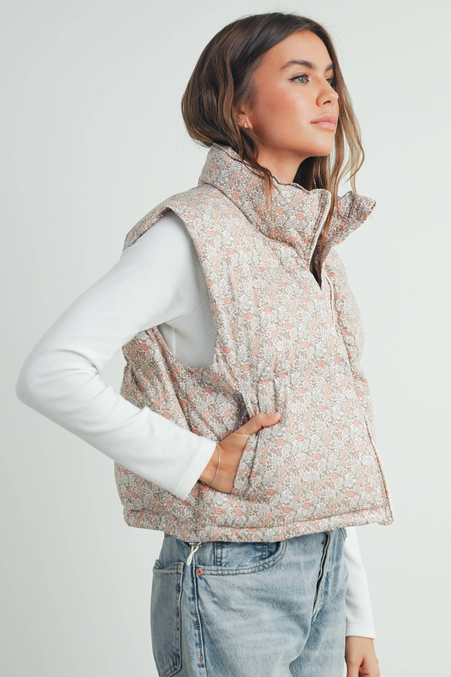 ULTIMATE COZY AND CHIC FALL PETITE FLORAL THICK PUFFER VEST