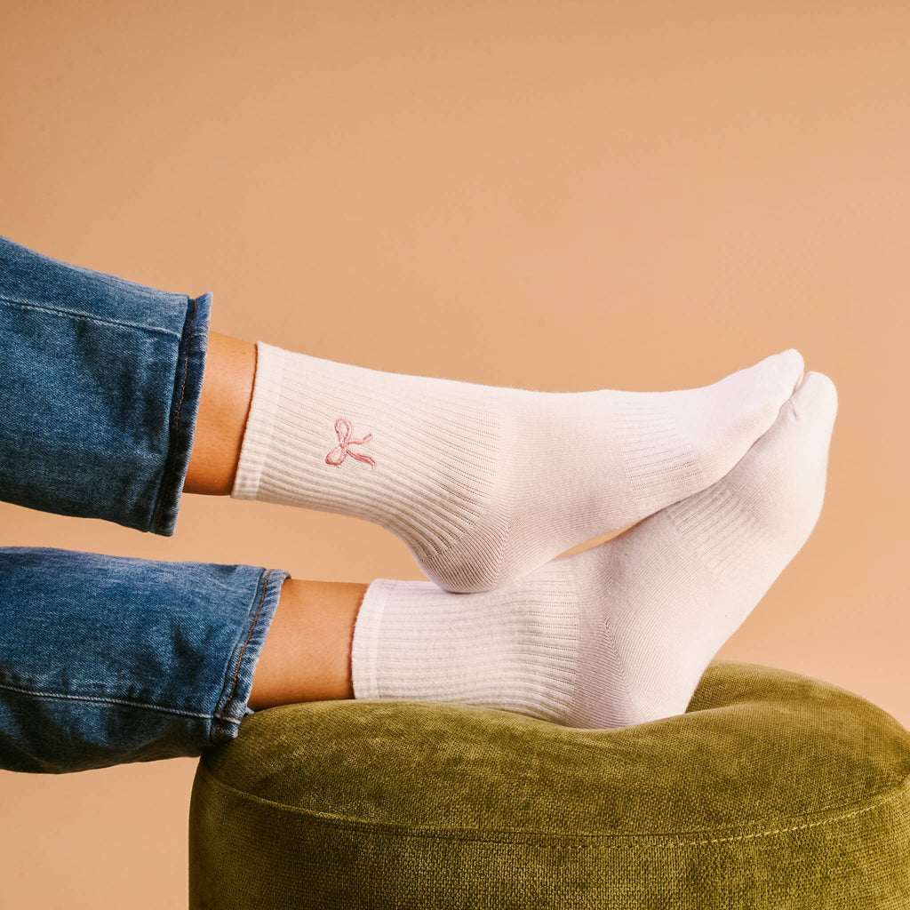 Embroidered Crew Socks-Pink Bow