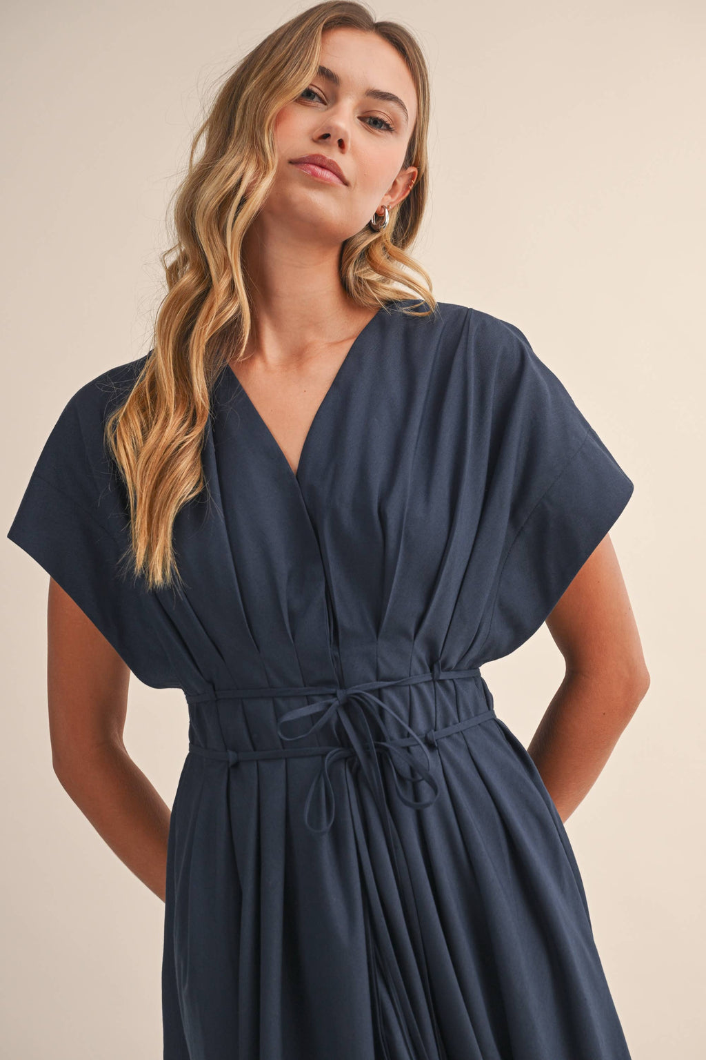 IDA1035 POPLIN SHORT SLV PLEATED DETAIL BELTED MAXI DRESS